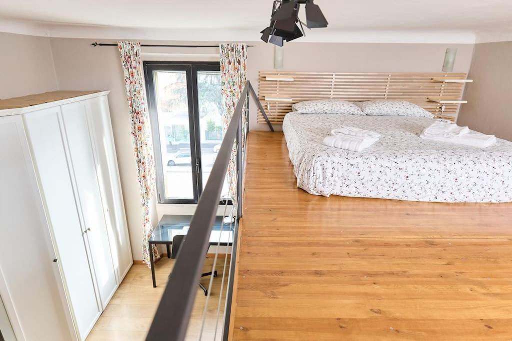 Modern - Near Isola Distric And Appartement *